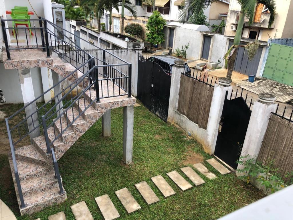 Residences Hotels Sejours Affaires Abidjan Bagian luar foto