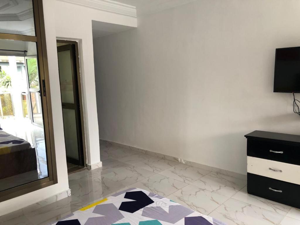 Residences Hotels Sejours Affaires Abidjan Bagian luar foto