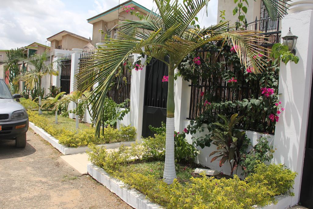 Residences Hotels Sejours Affaires Abidjan Bagian luar foto